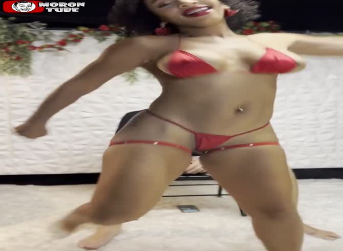 Video :After being wrapped in plastic film, the Onlyfans model kills the purchaser